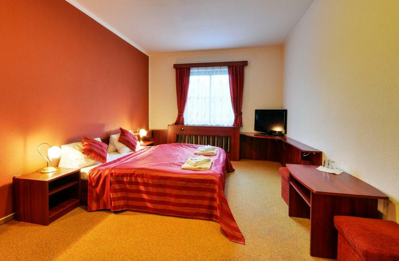 Filipovice Hotel Stara Posta מראה חיצוני תמונה